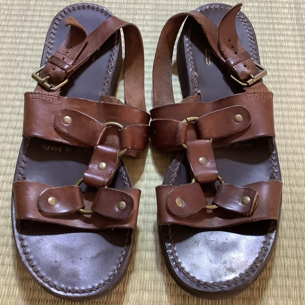 GAP Brown Leather Sandals Amazonas Soles Open Toe Strappy Slip On Style 613439